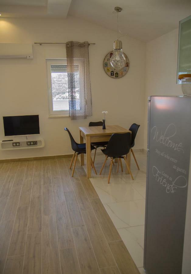 Apartment Punta Seget Vranjica Exterior foto